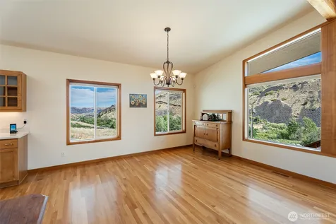 7400 Colockum Road Malaga WA 98828