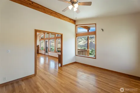 7400 Colockum Road Malaga WA 98828