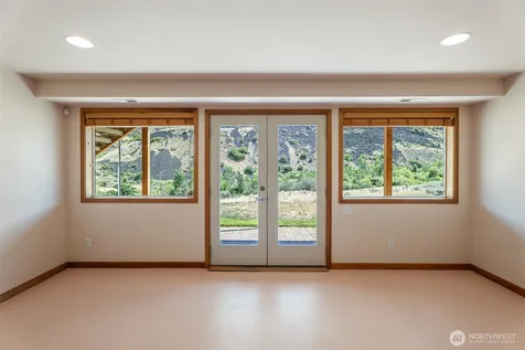 7400 Colockum Road Malaga WA 98828