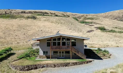 7400 Colockum Road Malaga WA 98828