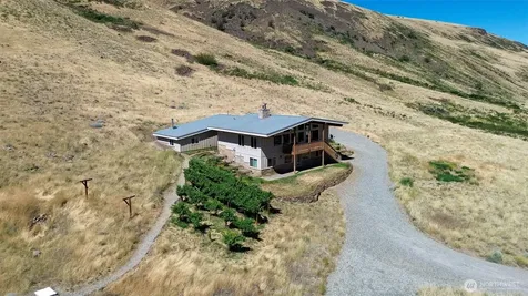 7400 Colockum Road Malaga WA 98828