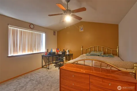 10523 7th Avenue W Everett WA 98204