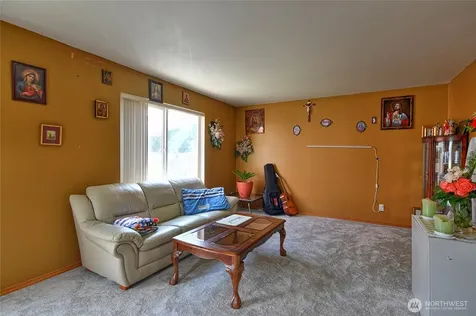 10523 7th Avenue W Everett WA 98204