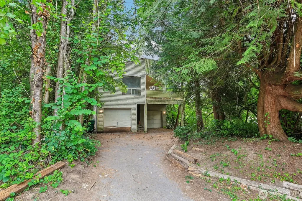 1722 NE 97th Street Seattle WA 98115