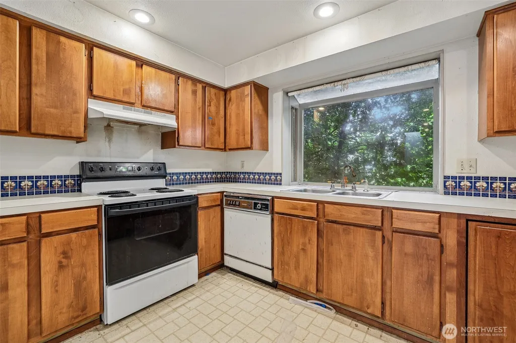 1722 NE 97th Street Seattle WA 98115
