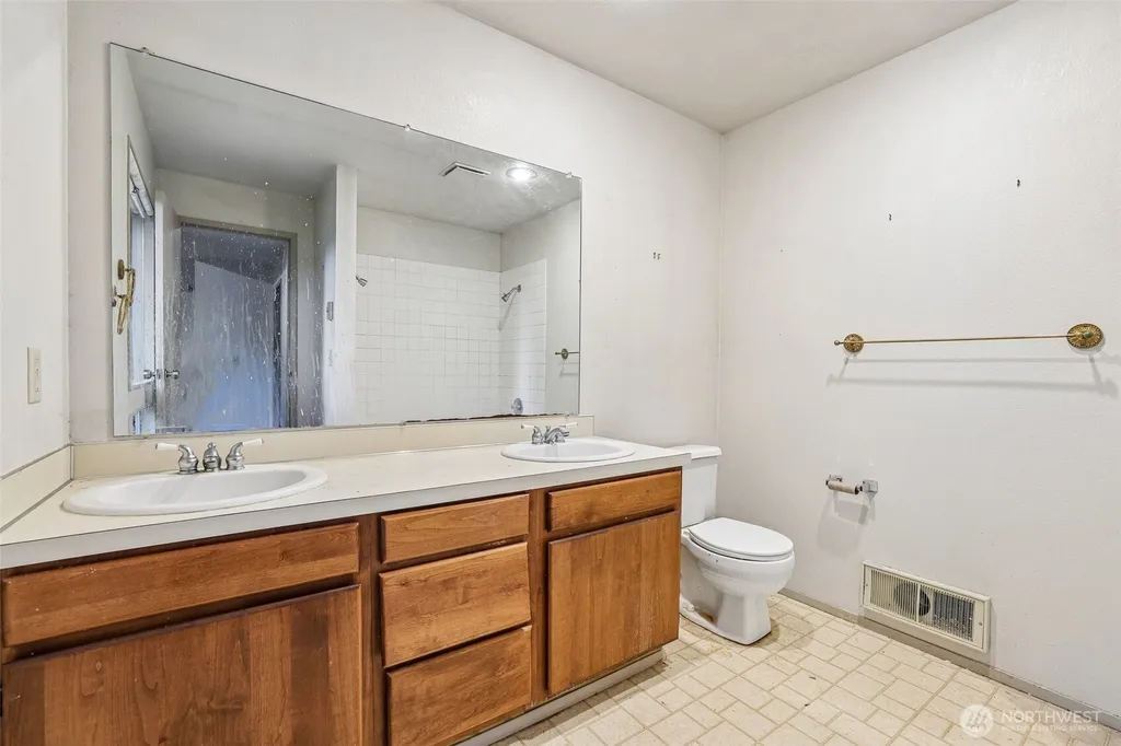 1722 NE 97th Street Seattle WA 98115