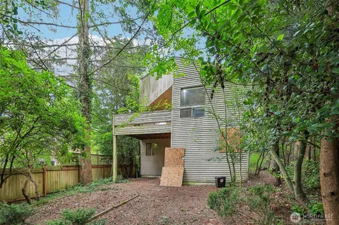 1722 NE 97th Street Seattle WA 98115