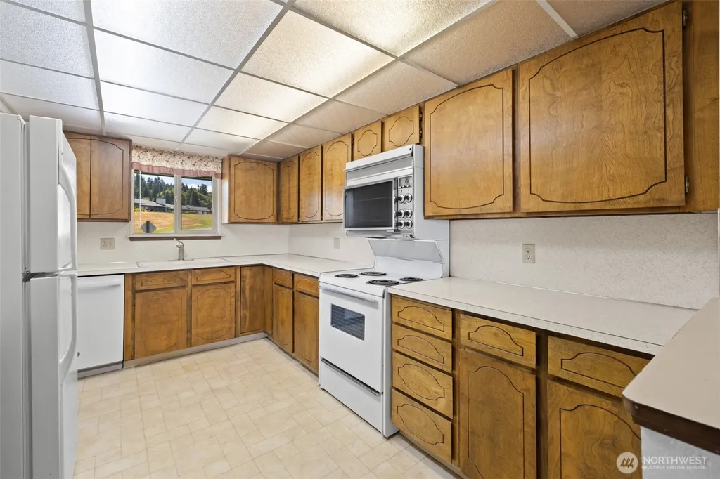 1301 S 3rd Avenue Sequim WA 98382
