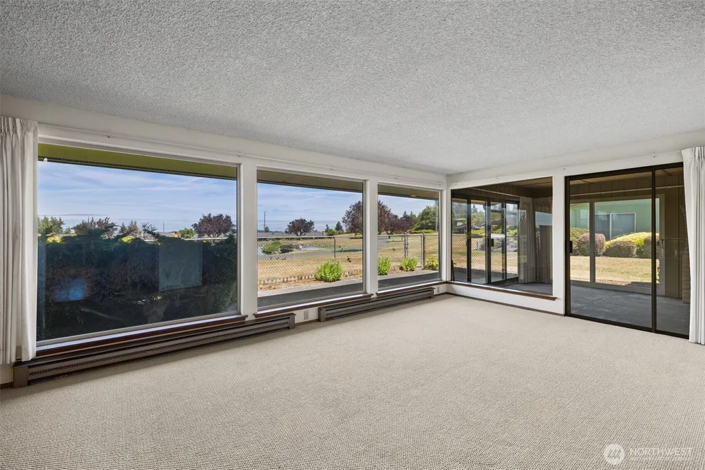1301 S 3rd Avenue Sequim WA 98382