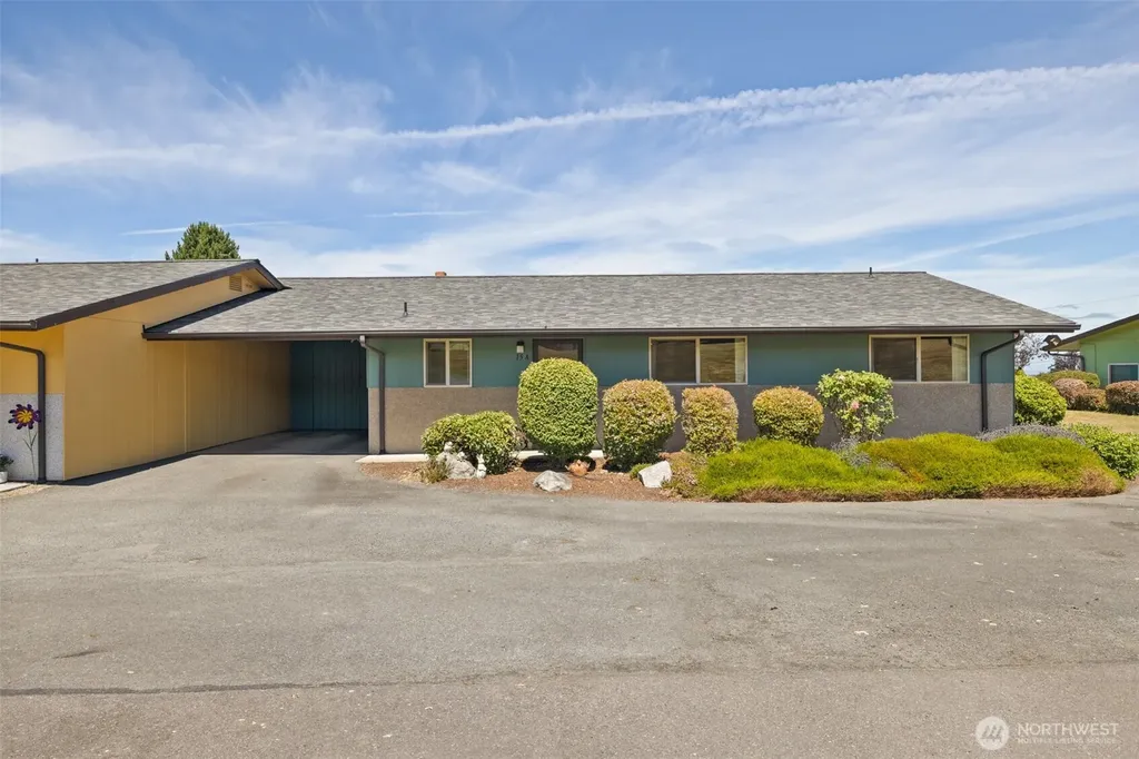 1301 S 3rd Avenue Sequim WA 98382