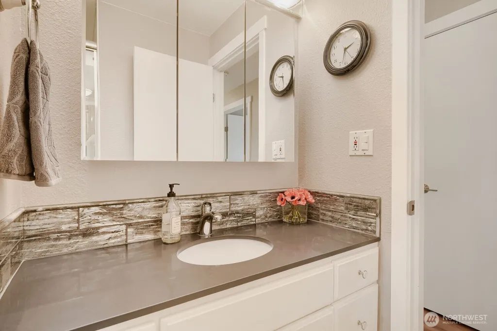 16640 40th Avenue S Seatac WA 98188