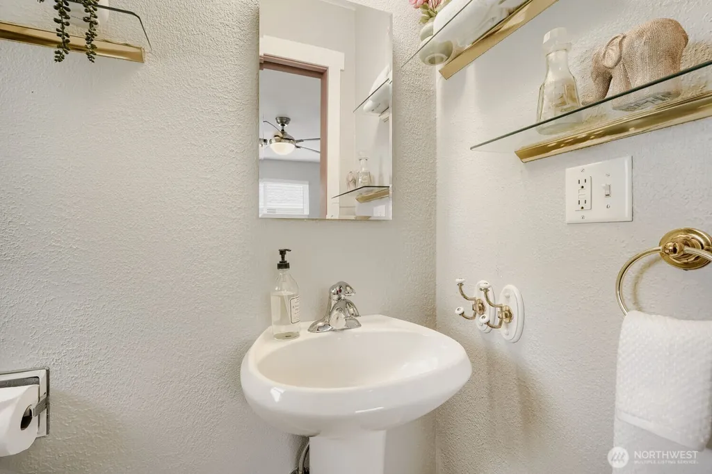 16640 40th Avenue S Seatac WA 98188