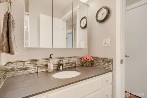 16640 40th Avenue S Seatac WA 98188