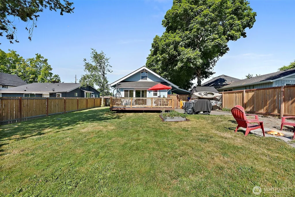 6829 S Thompson Avenue Tacoma WA 98408