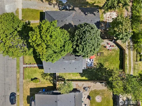 6829 S Thompson Avenue Tacoma WA 98408