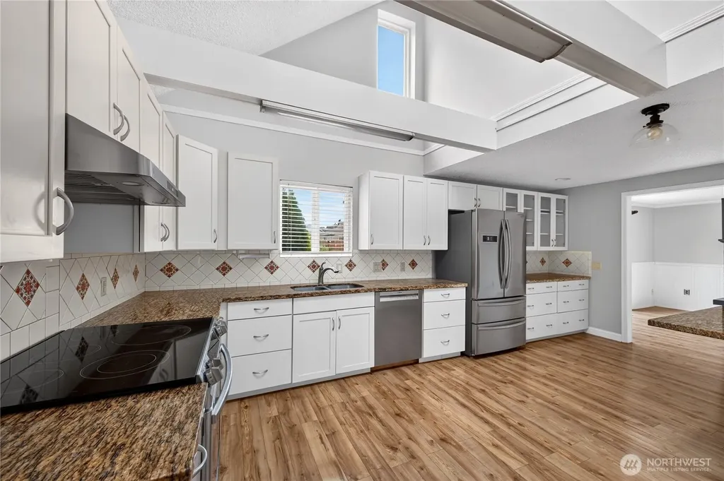 6502 Avondale Road SW Lakewood WA 98499