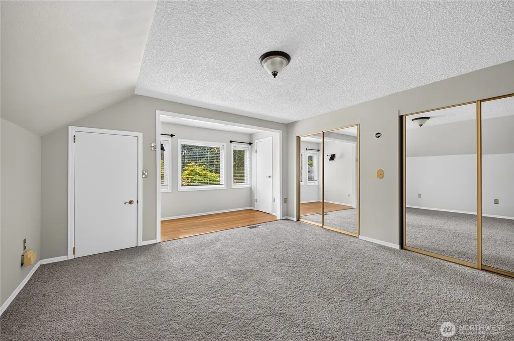 6502 Avondale Road SW Lakewood WA 98499