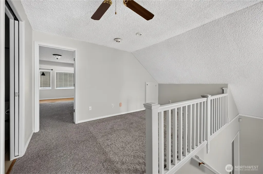 6502 Avondale Road SW Lakewood WA 98499