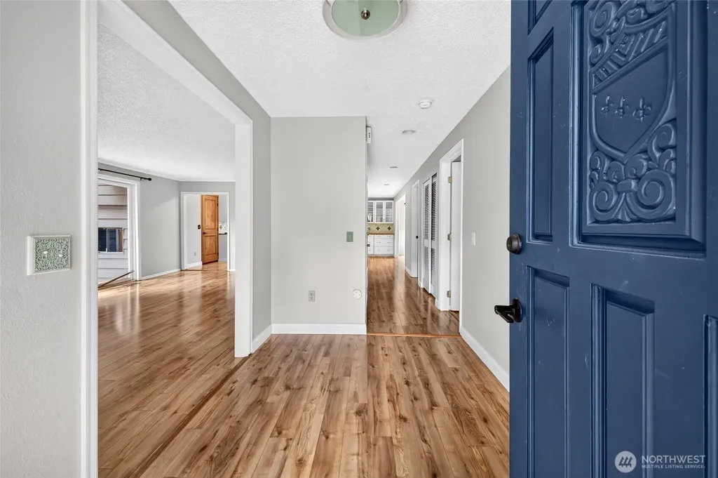 6502 Avondale Road SW Lakewood WA 98499