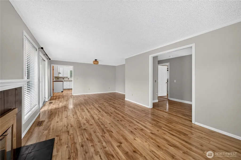 6502 Avondale Road SW Lakewood WA 98499