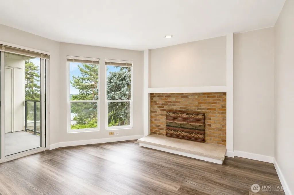15209 Sunwood Boulevard Tukwila WA 98188