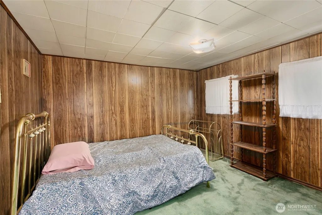 1424 S 45th Street Tacoma WA 98418