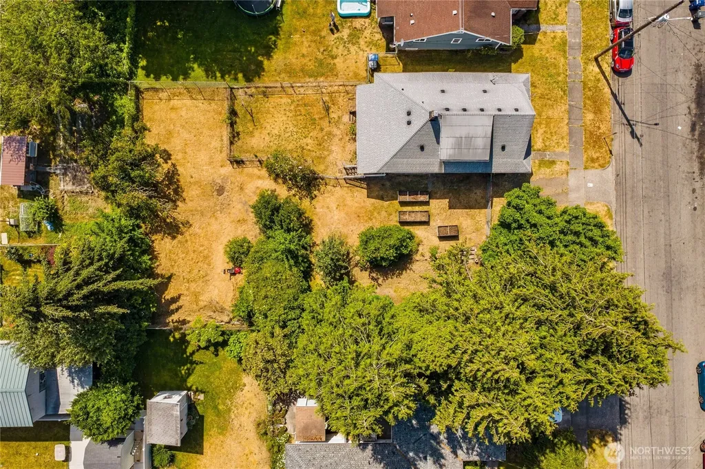 1424 S 45th Street Tacoma WA 98418