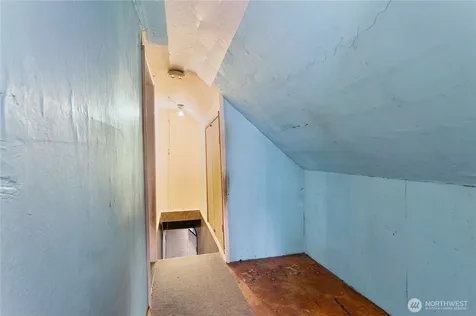 1424 S 45th Street Tacoma WA 98418