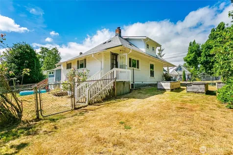 1424 S 45th Street Tacoma WA 98418