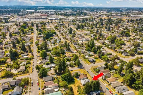 1424 S 45th Street Tacoma WA 98418