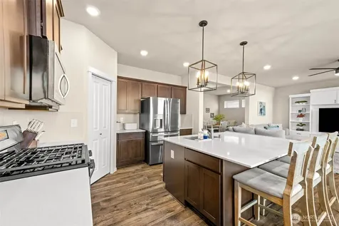 10541 185th Street Ct E Puyallup WA 98374