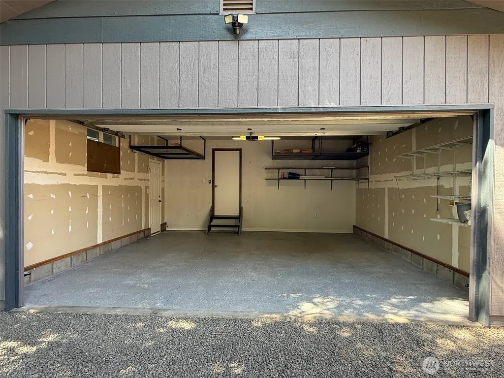424 SW 3rd Street College Place WA 99324