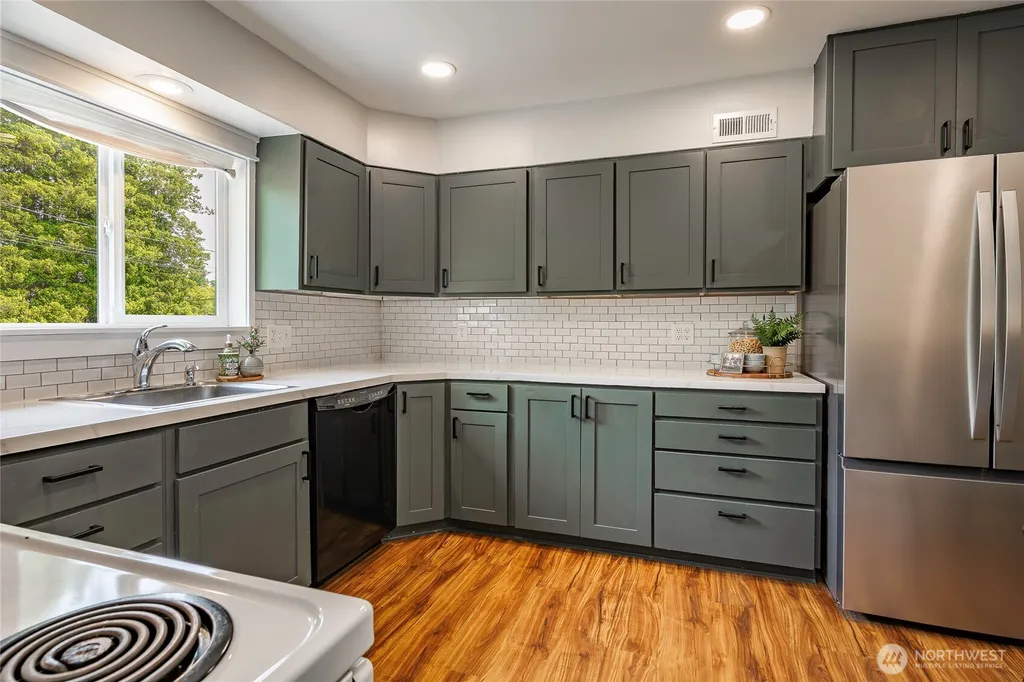 203 N 34th Street Bellingham WA 98225