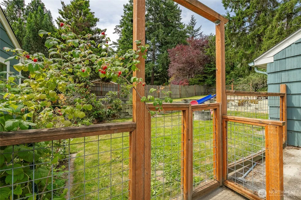 203 N 34th Street Bellingham WA 98225