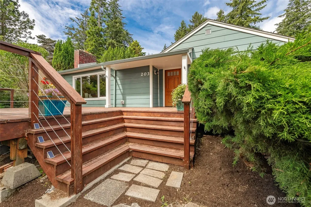 203 N 34th Street Bellingham WA 98225