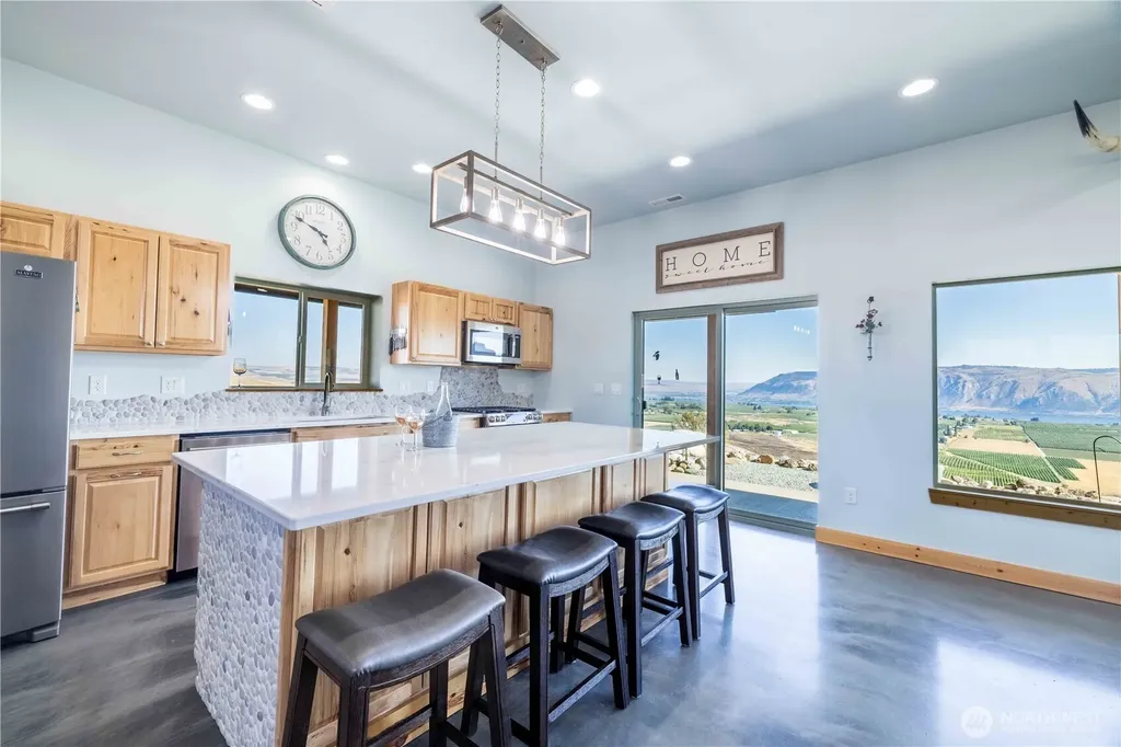 66 Sugrloaf Road Brewster WA 98812