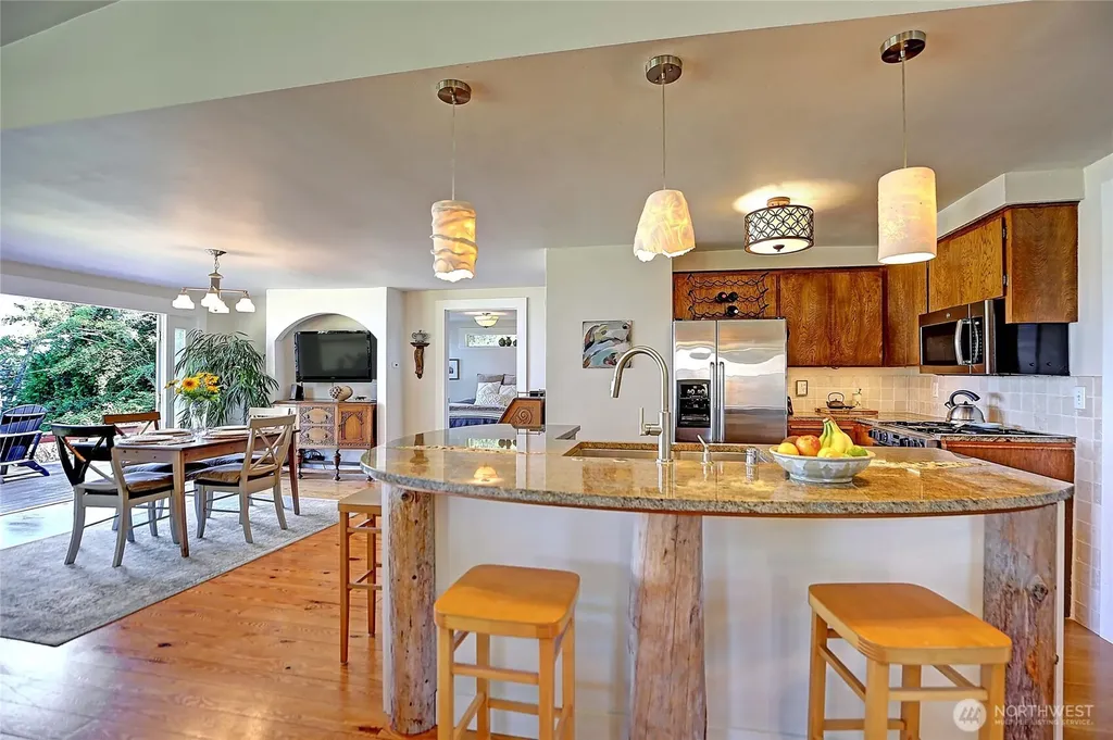 610 Maple Heights Road Camano Island WA 98282