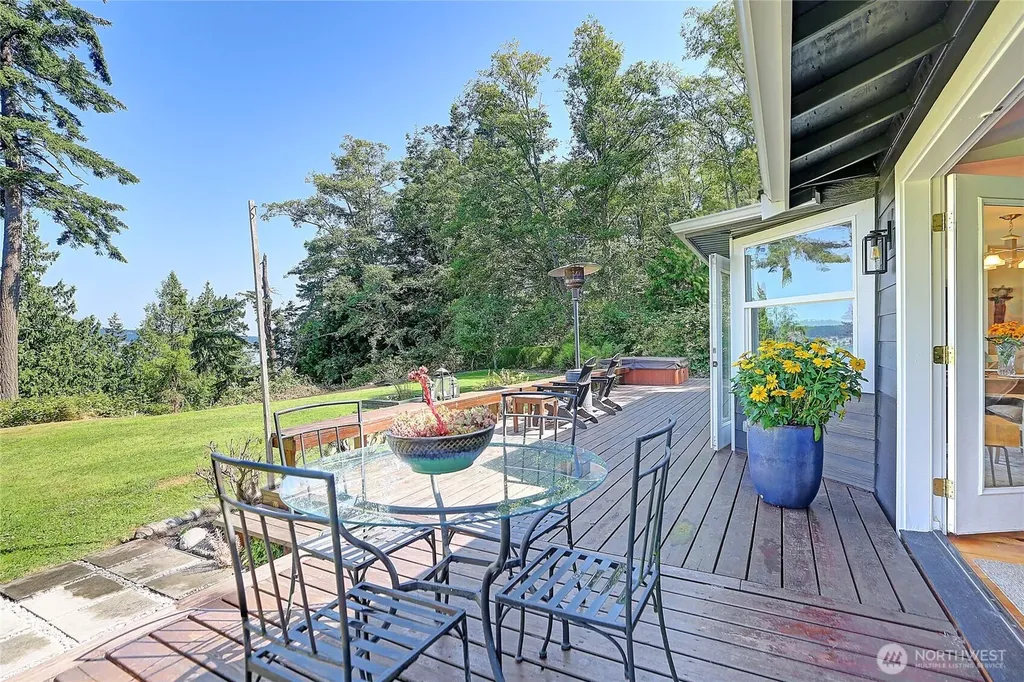 610 Maple Heights Road Camano Island WA 98282