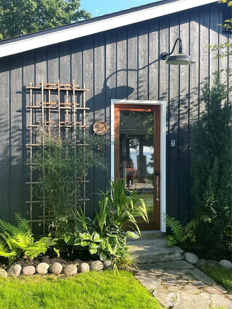 610 Maple Heights Road Camano Island WA 98282