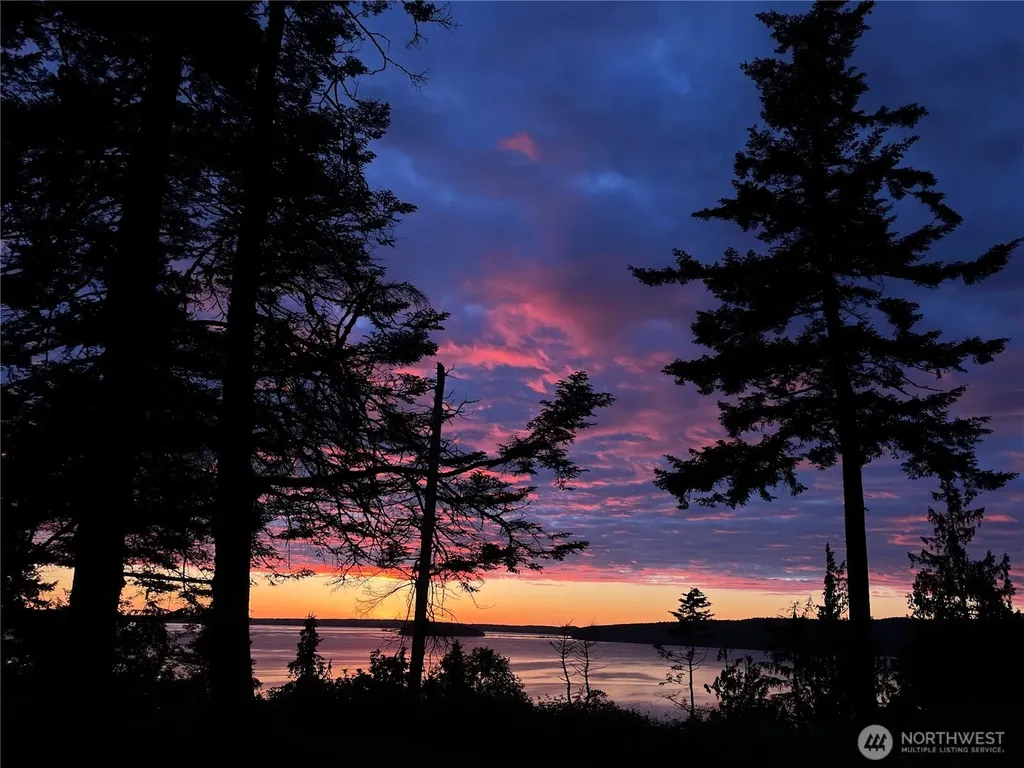 610 Maple Heights Road Camano Island WA 98282
