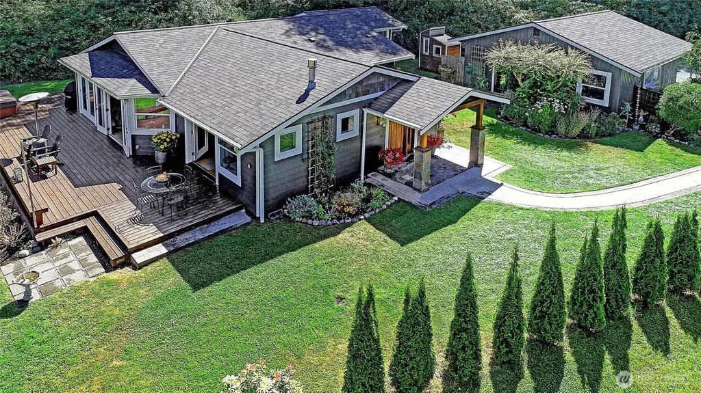 610 Maple Heights Road Camano Island WA 98282