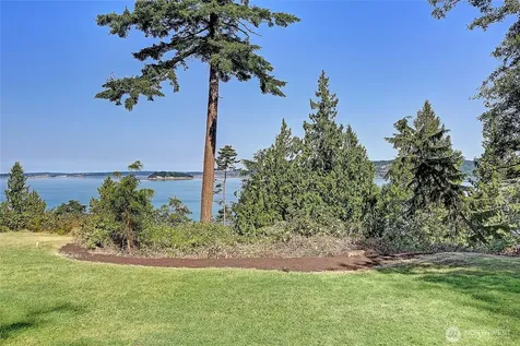 610 Maple Heights Road Camano Island WA 98282