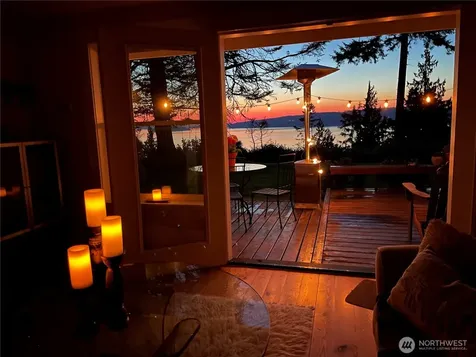 610 Maple Heights Road Camano Island WA 98282