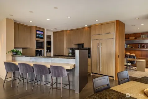 650 Bellevue Way NE Bellevue WA 98004