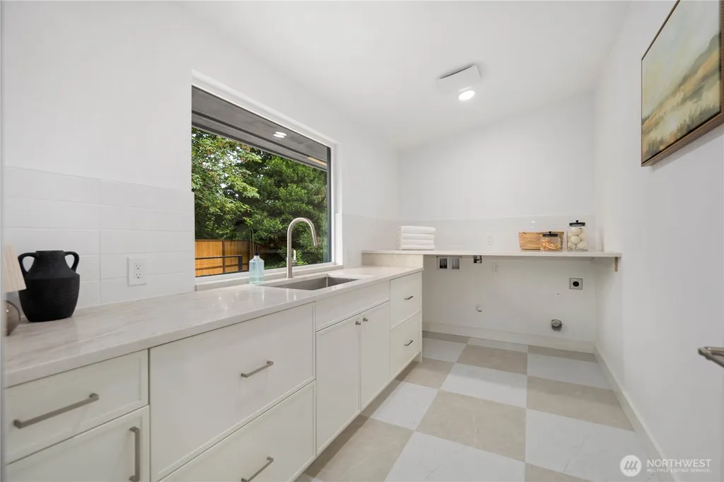 197 Milton Way Milton WA 98354