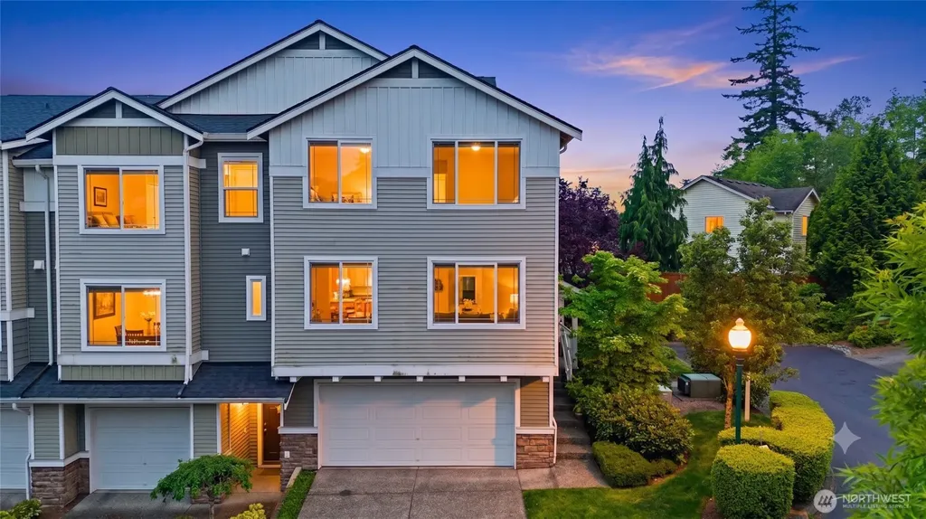 15720 Manor Way Lynnwood WA 98087