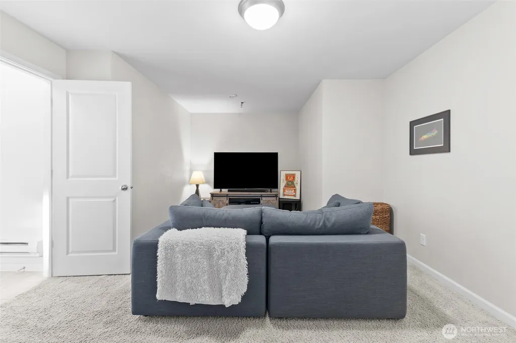 15720 Manor Way Lynnwood WA 98087