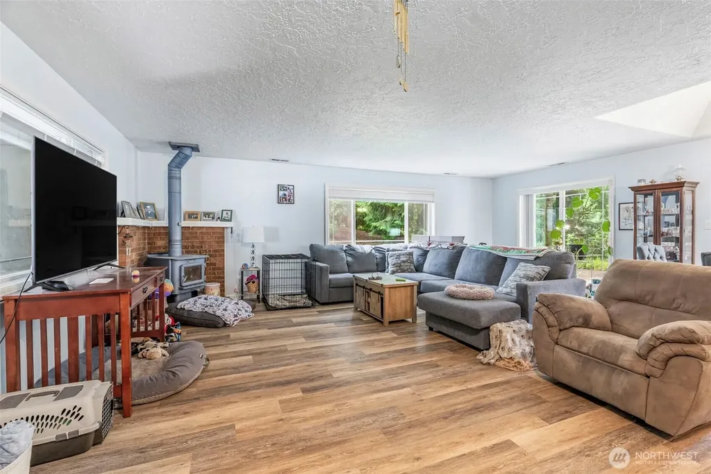 344 Rose Valley Road Kelso WA 98626