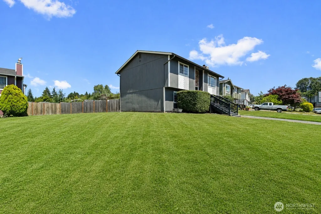 6423 61st Street NE Marysville WA 98270