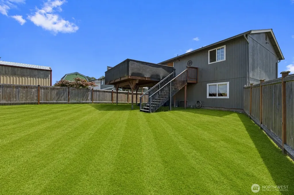 6423 61st Street NE Marysville WA 98270